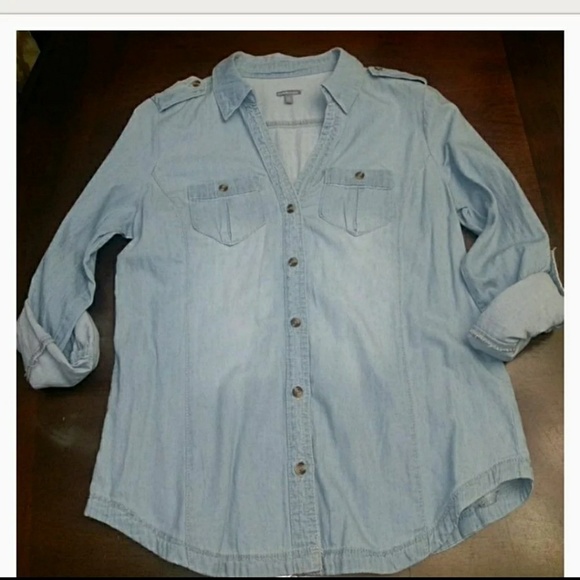Charlotte Russe Tops - NWOT Chambray shirt